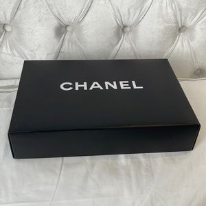 Chanel box
